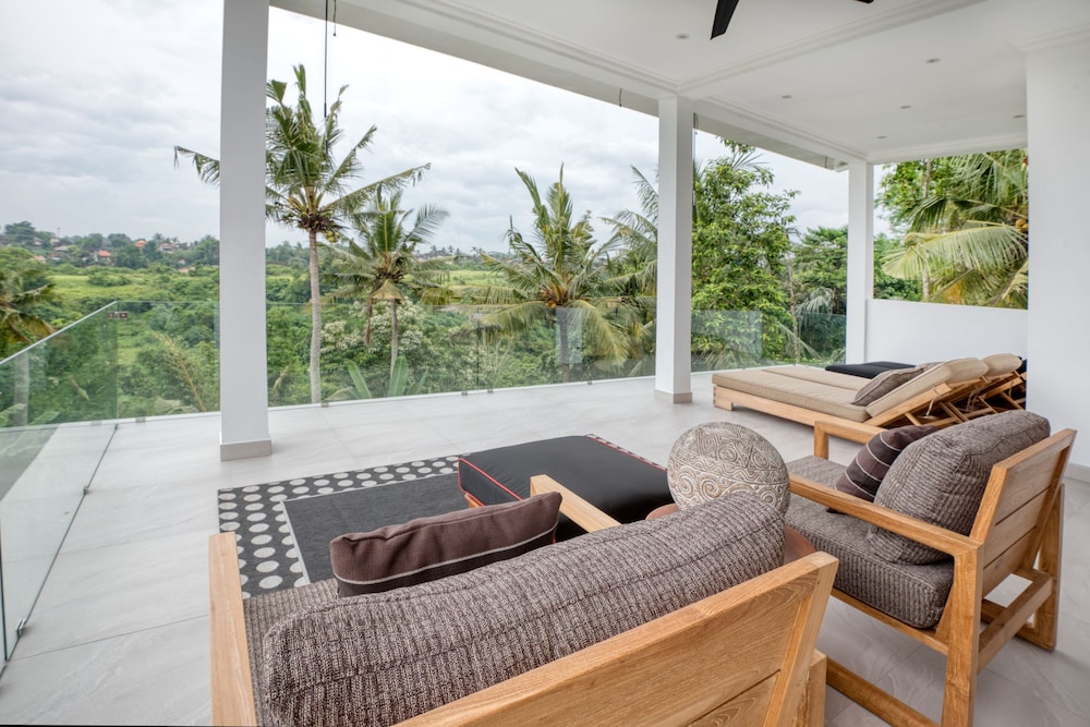 Lebah Villas