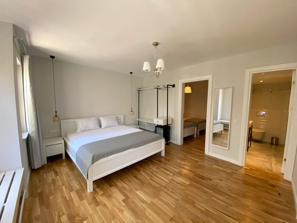 Mon Petit Otel - Image 12