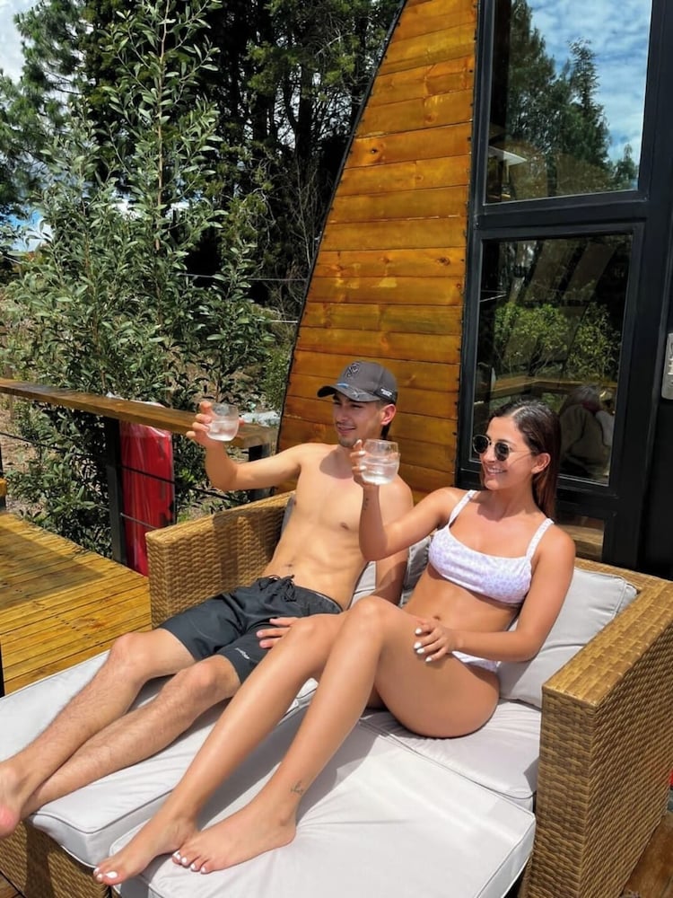 Lakeside Glamping With View, Fire Pit & Hammock