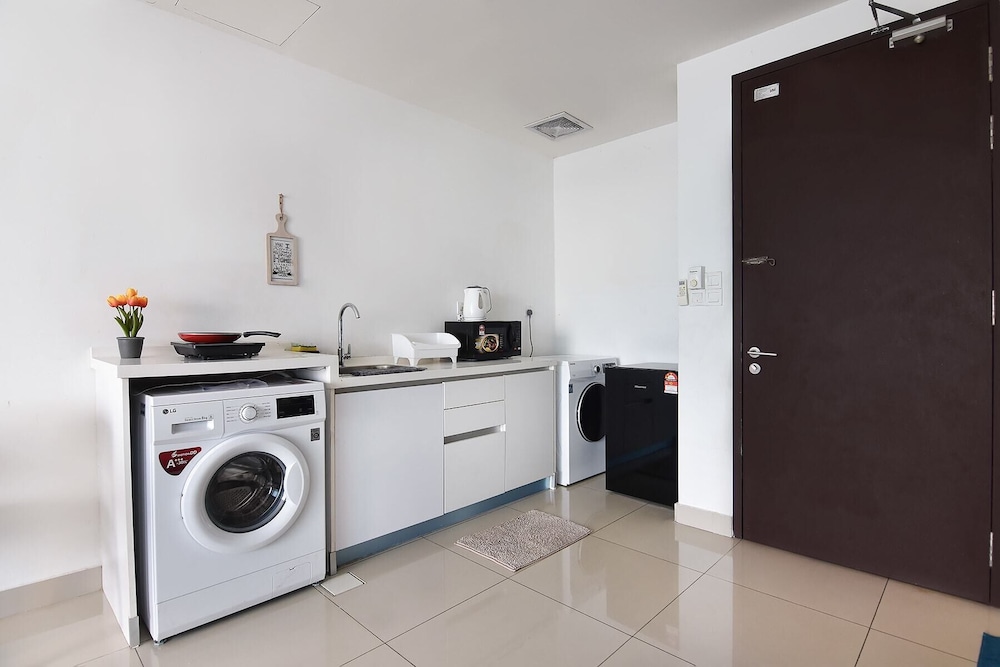 Lovely Studio Trefoil Near Setia City Mall & Sccc
