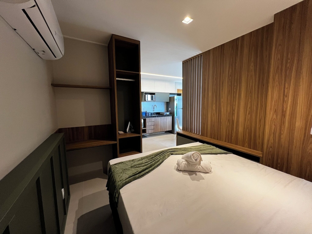 Studio Design 3 Apt 604