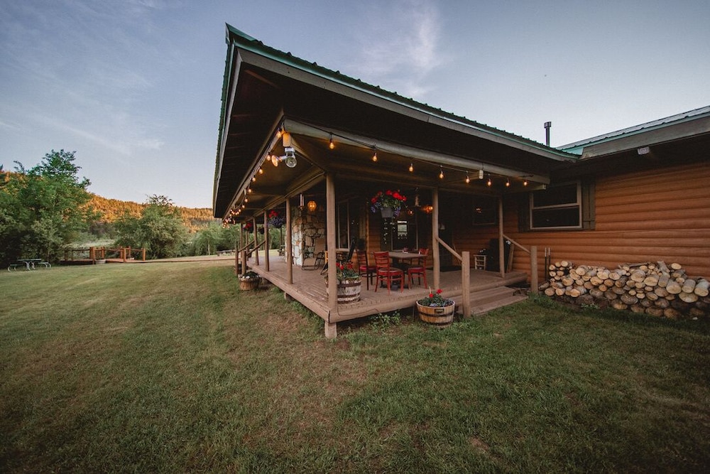 Boulder Lake Lodge view 3
