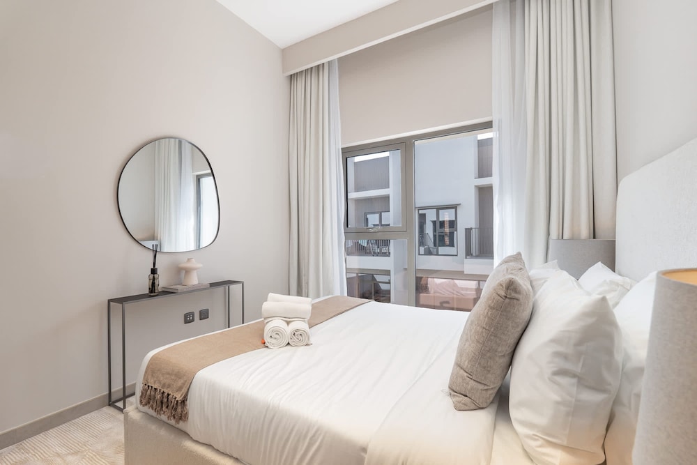 Classy 4-bedroom Villa With Spacious Balcony in Nad Al Sheba