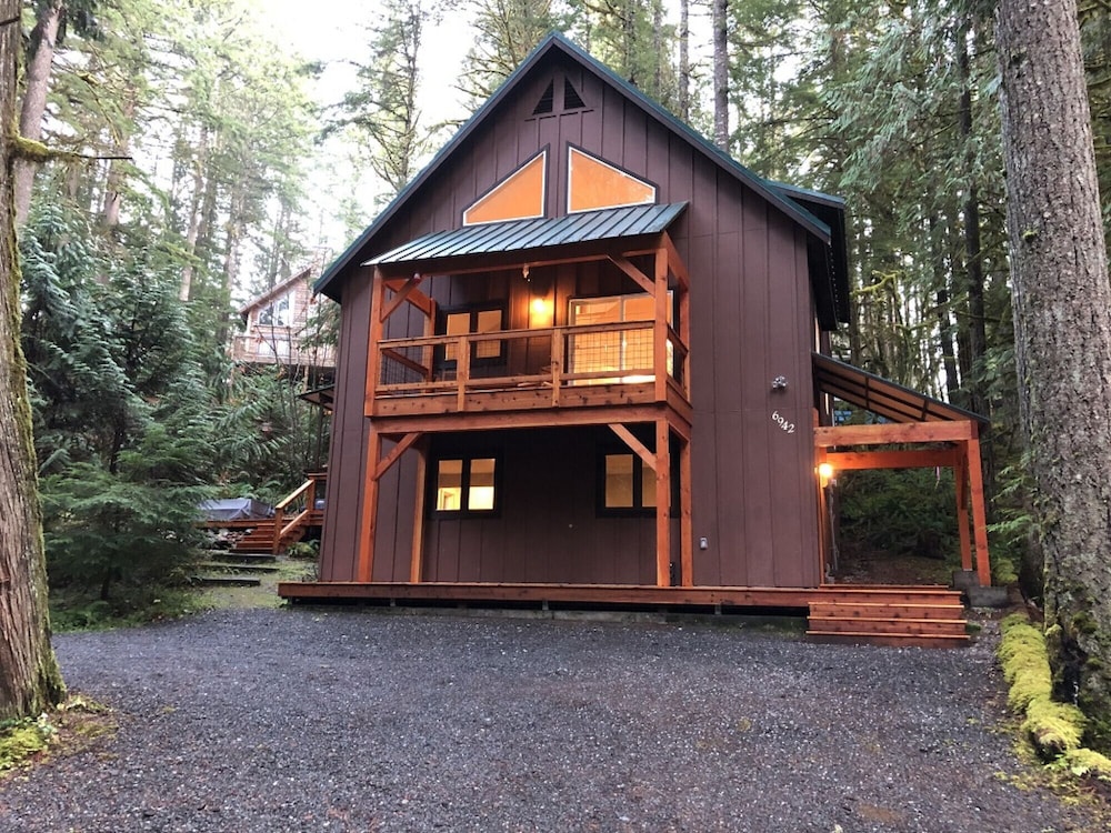 Mt Baker Lodging Cabin 69 - Sleeps 8 view 2