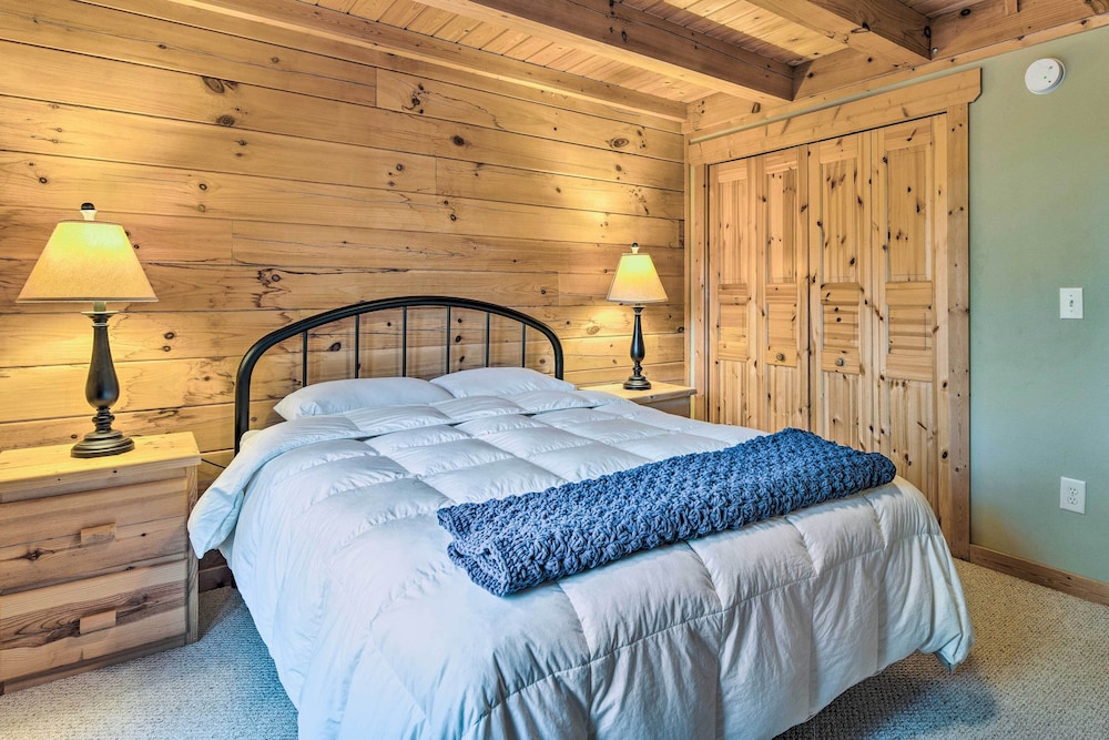 Quaint Cabin w/ Deck & Loft: 10 Mi to Lake Lure! view 5
