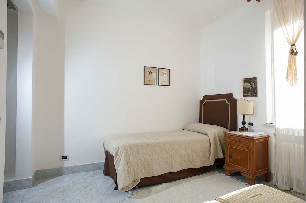 Villa in Paceco With Pool and Countryside Views
