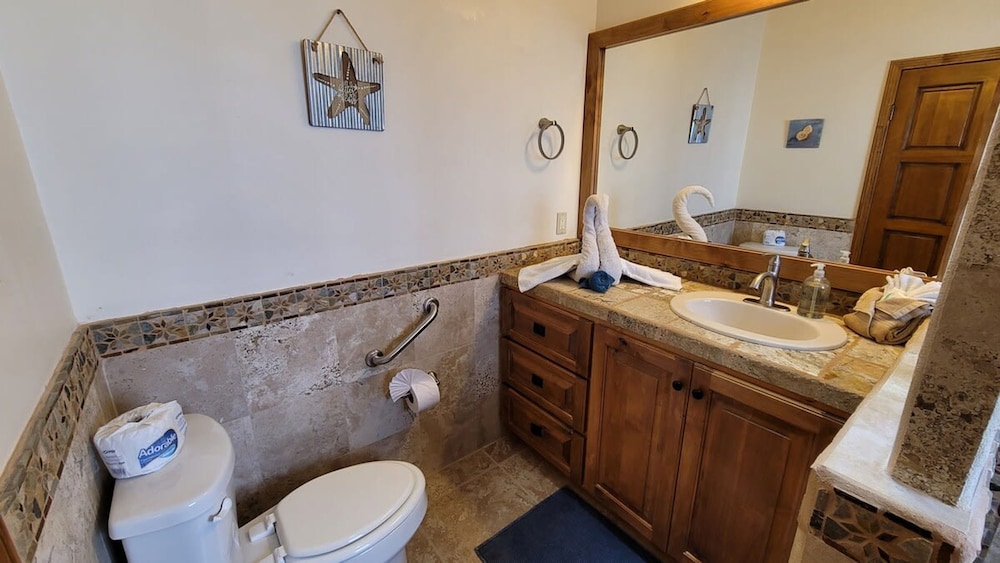Casa Evita 3 Bedroom Beachfront Home