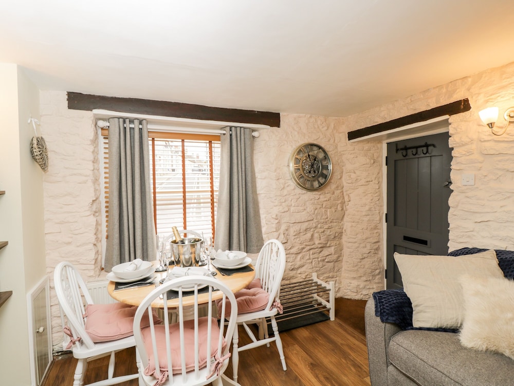 Corner Cottage