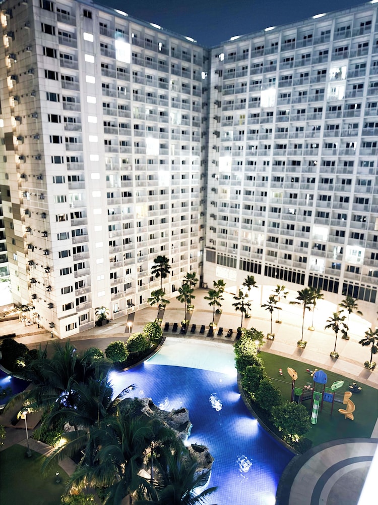 Shore Residences Tower A/B Main Lobby Entrance
