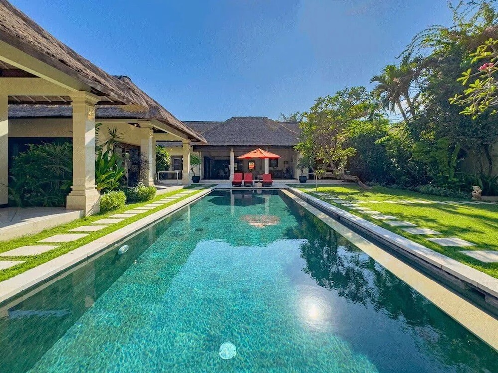 Luxury 4BR-Villa Santai-Central Seminyak