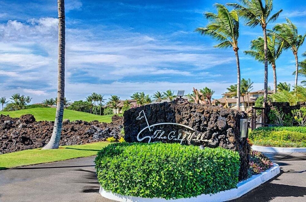 Prestigious Mauna Lani Resort - Luxurious End Unit - Large Private Lanai! -vrkcv