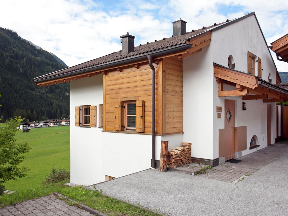 Chalet in Konigsleiten Near Ski Bus & Pool