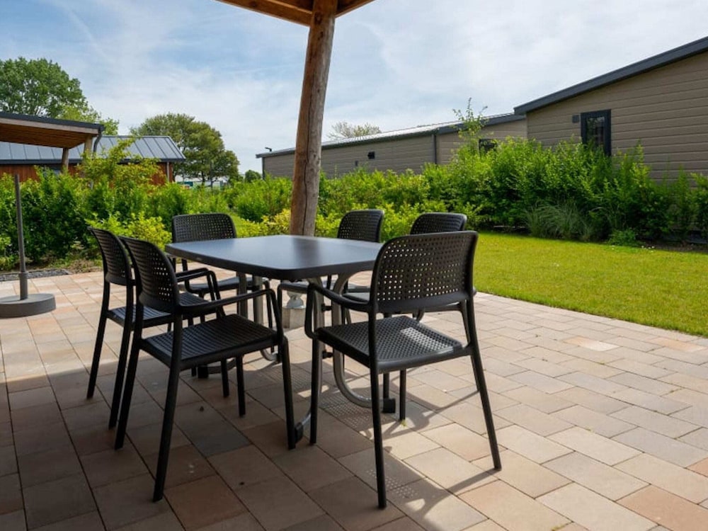 Modern Chalet With Dishwasher on the Markermeer