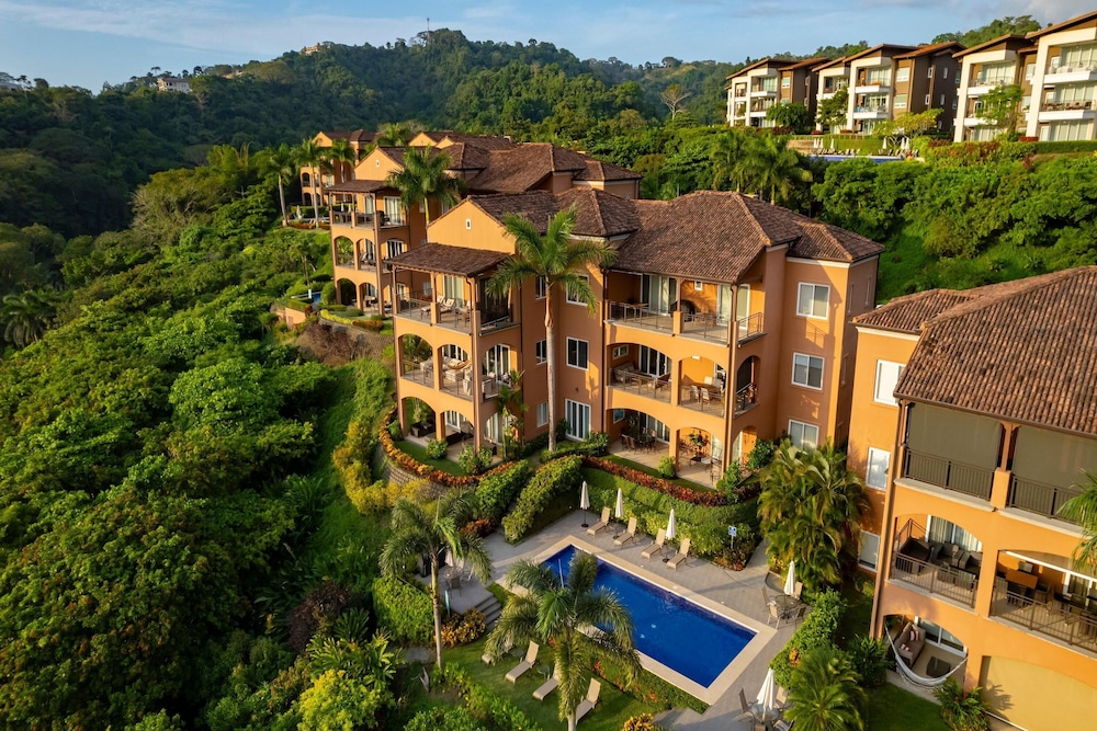 Altavista 4C 3 bdr 3 Bath Ocean View
