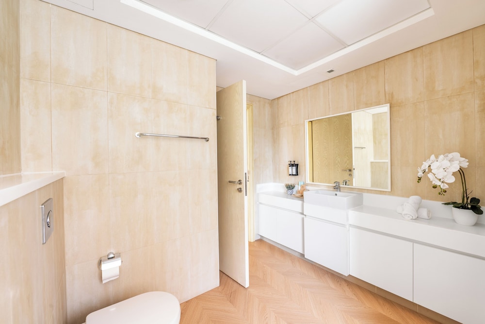 Al Bateen I Ultra Luxury I Private Beach