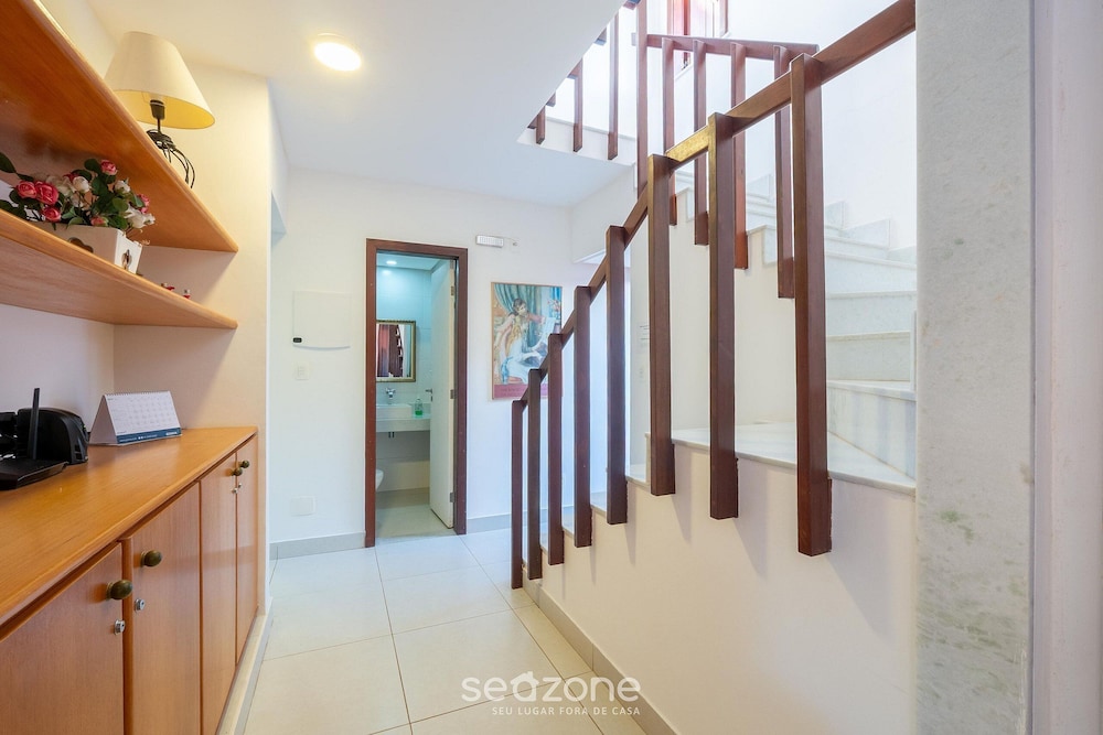 House w/ Pool 200 m From the Beach Pro0003