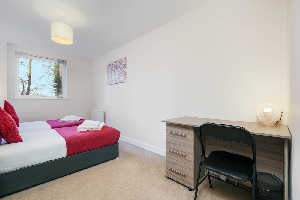 Alder House Serviced Apartment by Ferndale