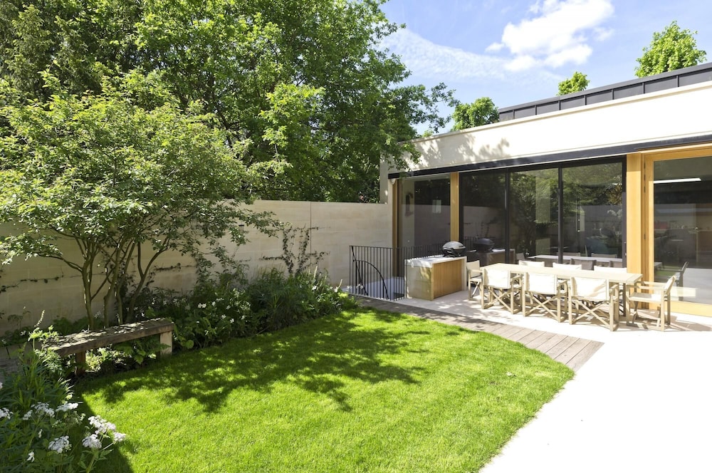 outdoor bbq area