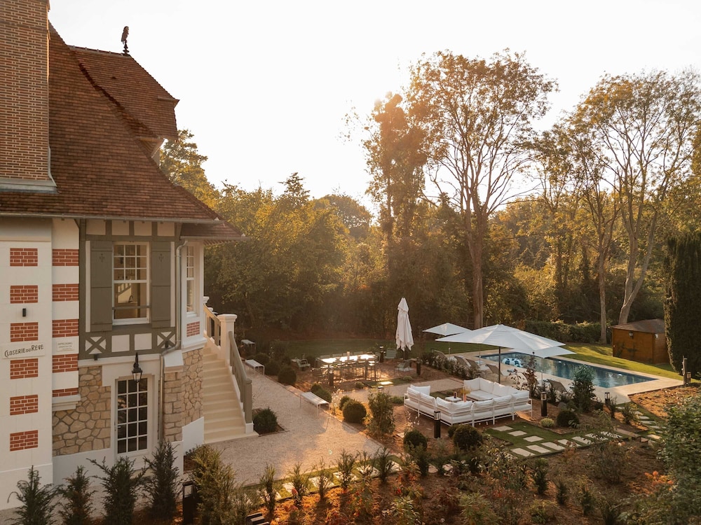 Villa des Reves Luxury in Villers Pool Jacuzzi Padel Court Close to Deauville