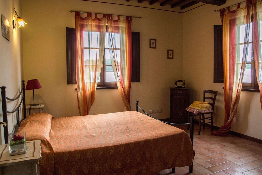 Room in Holiday House - Apartment in Farmhouse view 2