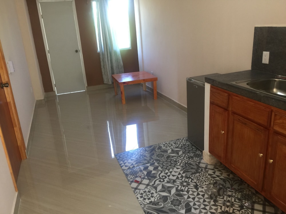 Jerusalem of Cancun Pansion Apts.