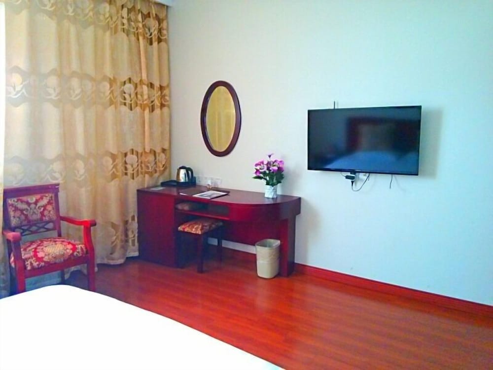 GreenTree Inn Suzhou Zhangjiagang Daxin Town Pingbei Road Express Hotel