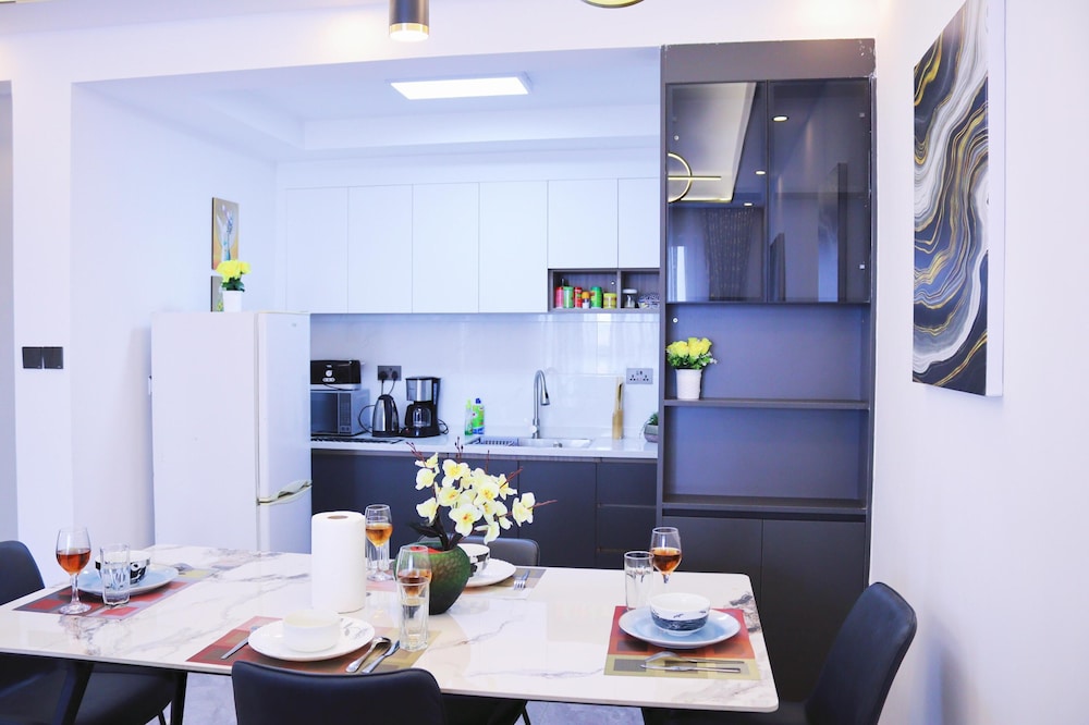 spacious 3 bedroom in kilimani gym&pool