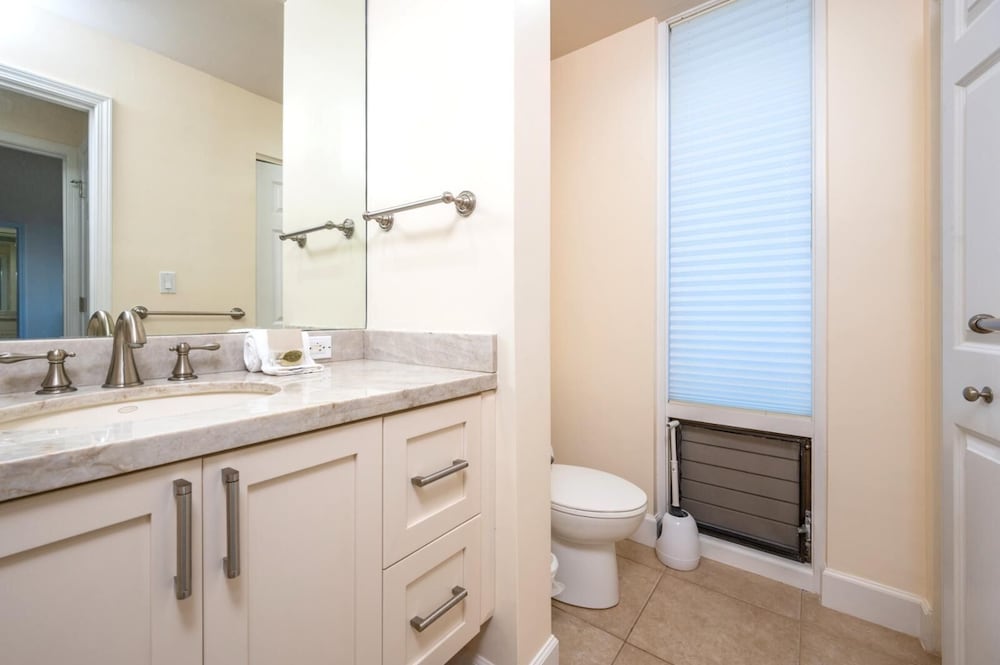 Kapalua Bay Villas Oceanfront KBM Resorts 2 Units, 3 Bedrooms Ml-3491