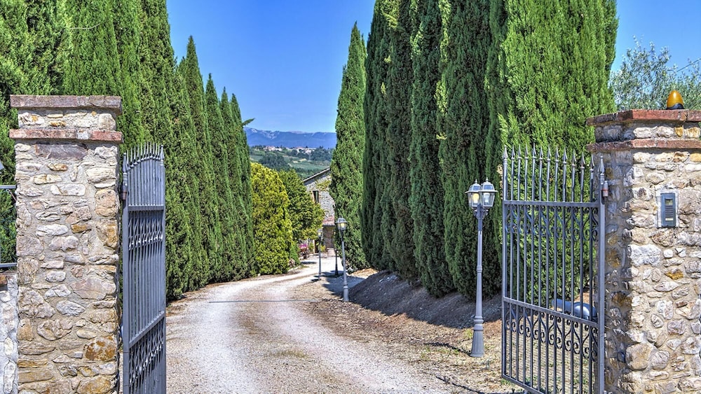 Villa Poggiente 15 2 view 4