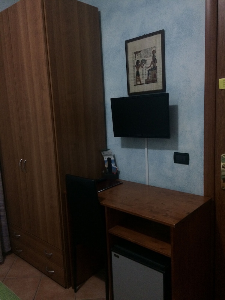 Photo 33
