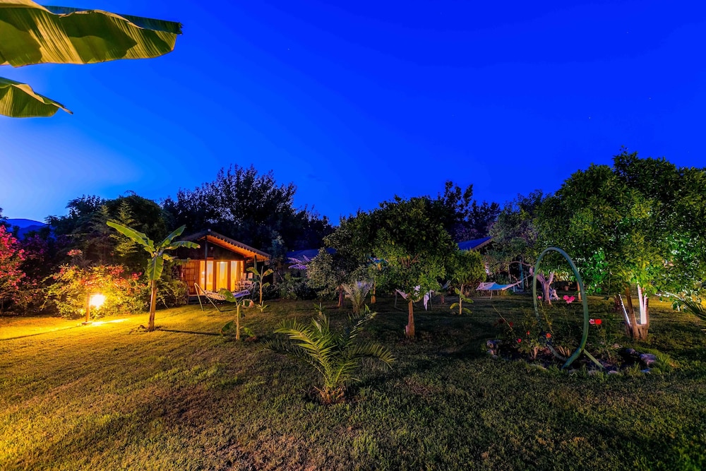 Etenna Beach Bungalows - Image 59