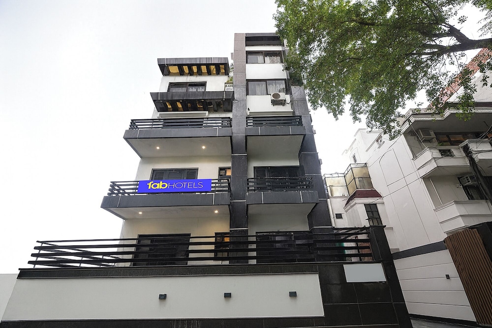 Fabhotel X Green Tree