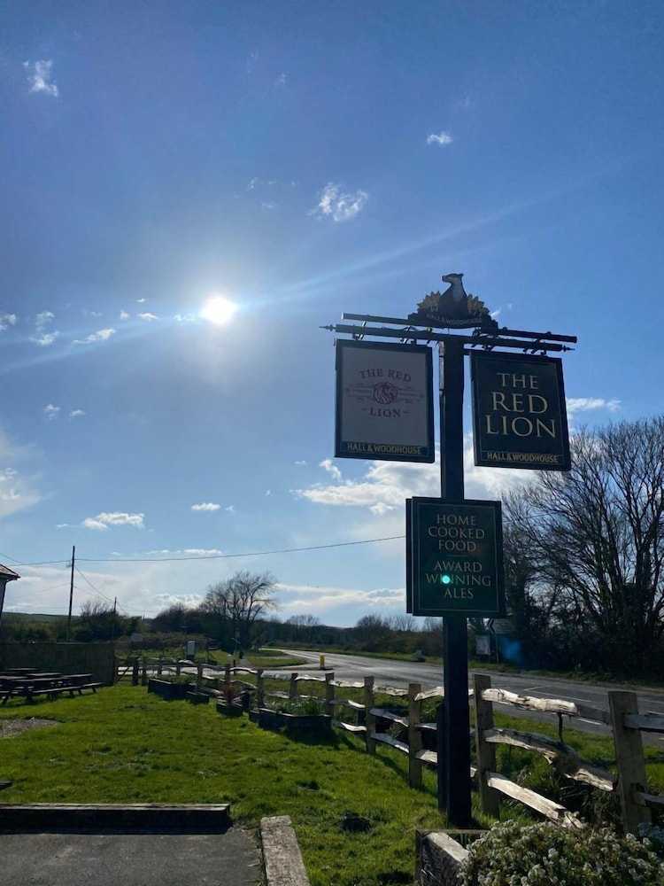 The Red Lion