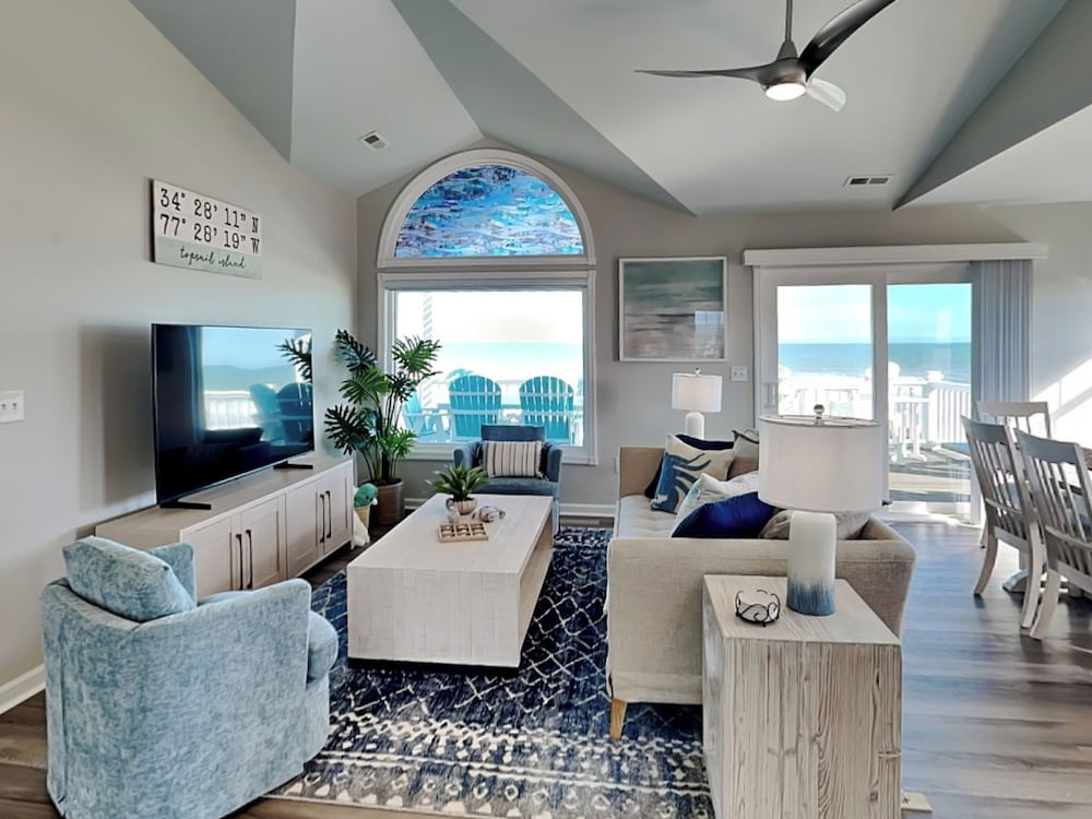 Blue Me A Wave by Topsail Realty