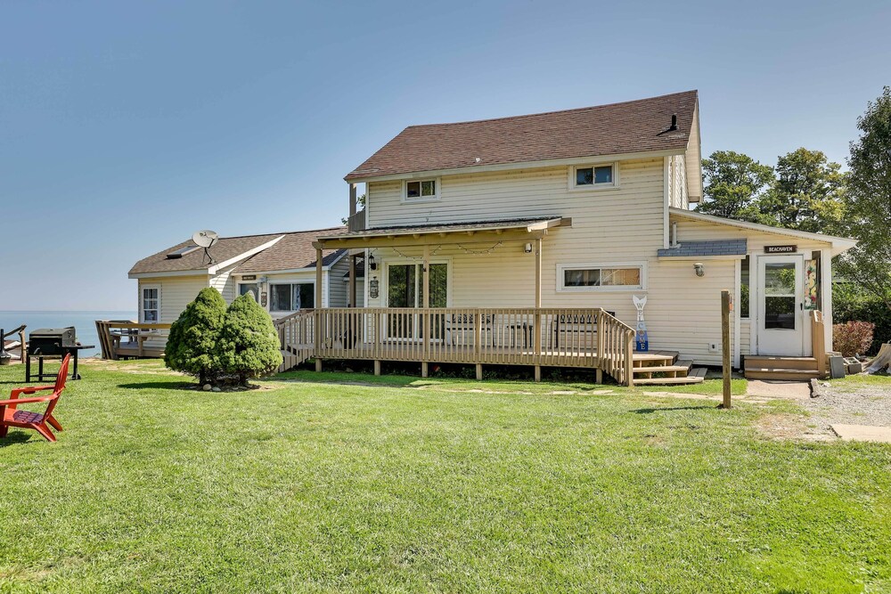Waterfront Lake Erie Vacation Rental on the Strip! view 2