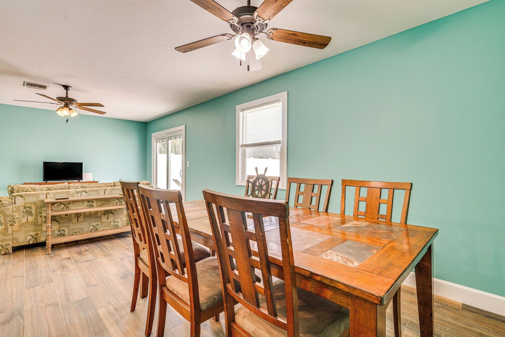 3 Mi to Fort Myers Beach: Unit w/ Furnished Patio!