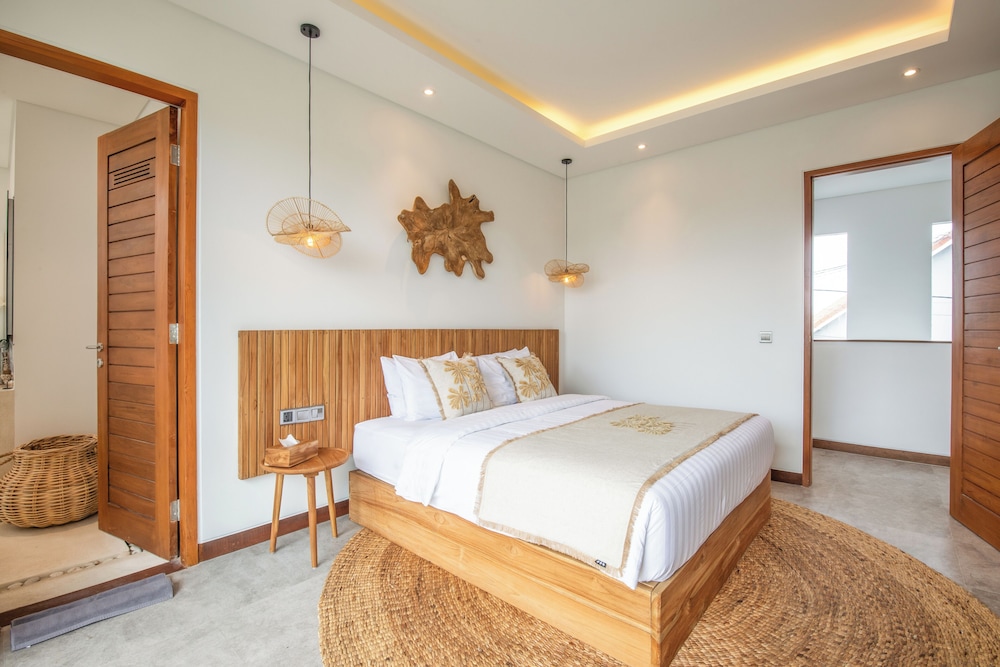 Coastal Comfort: Cozy 4BR Villa, 5 Min Walk to Finns Beach