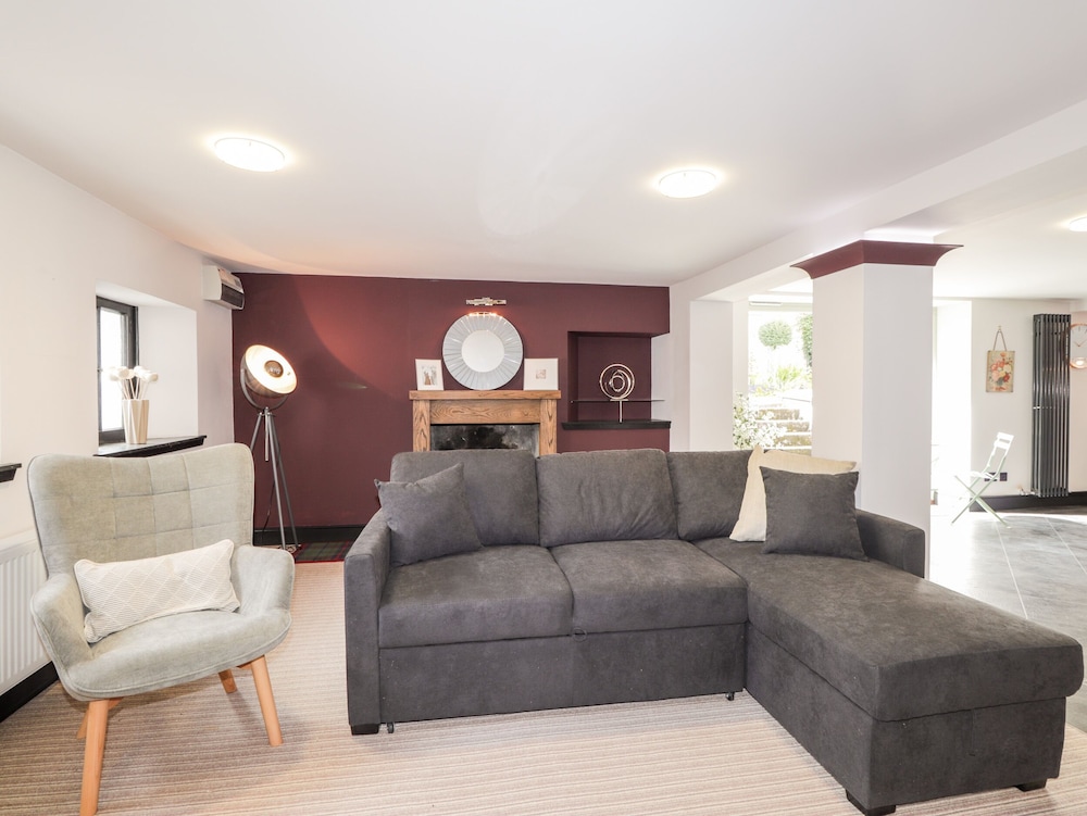 Mary Ann Apartment