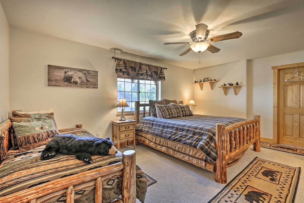 Deck, Bar & Mtn Views: Grand Granby Retreat! view 3