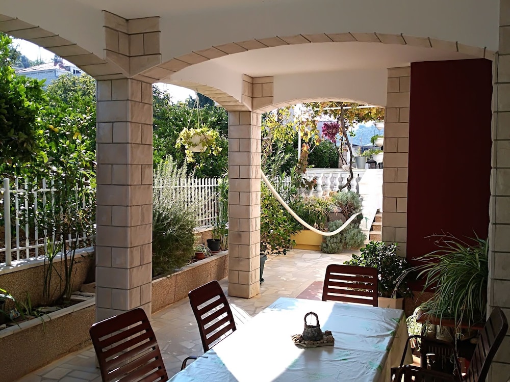 Coastal Comfort in Vinisce