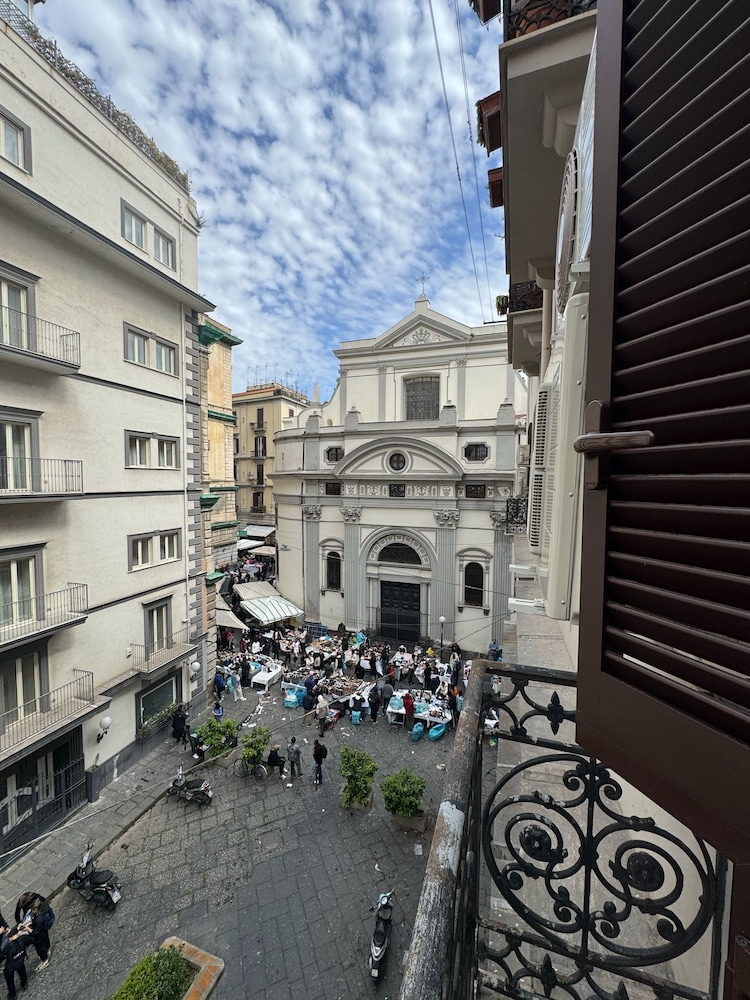 Ad Aram Suites en Naples