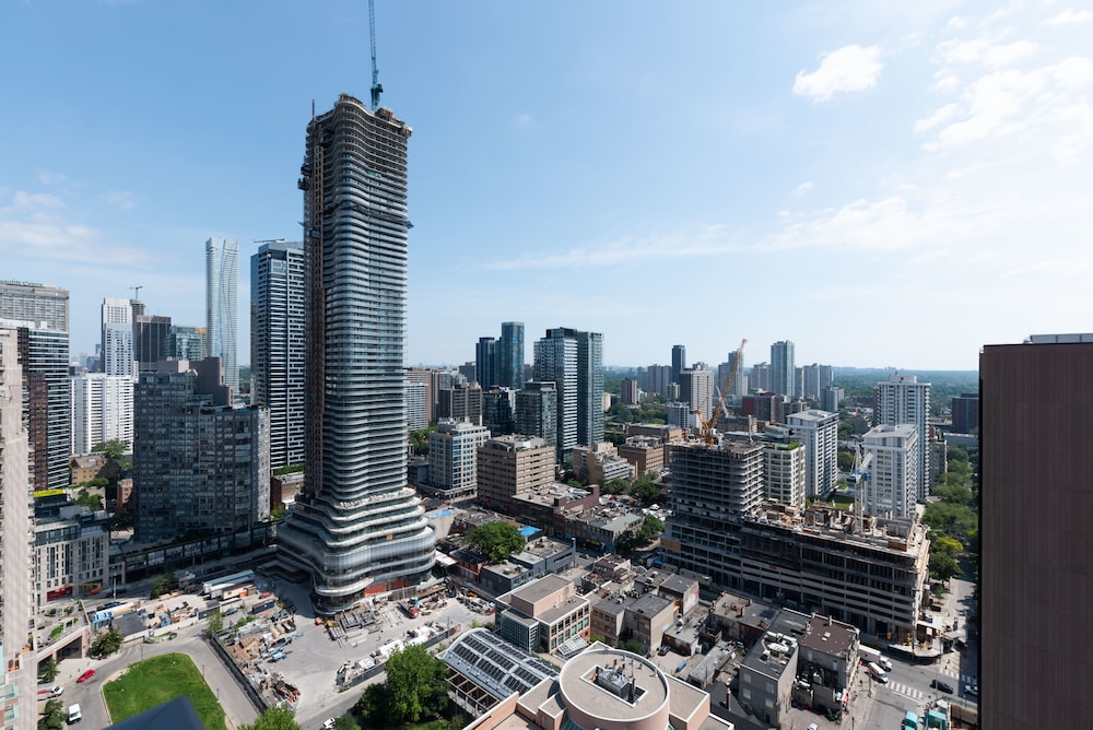 elegant condo with panoramic views photo 2