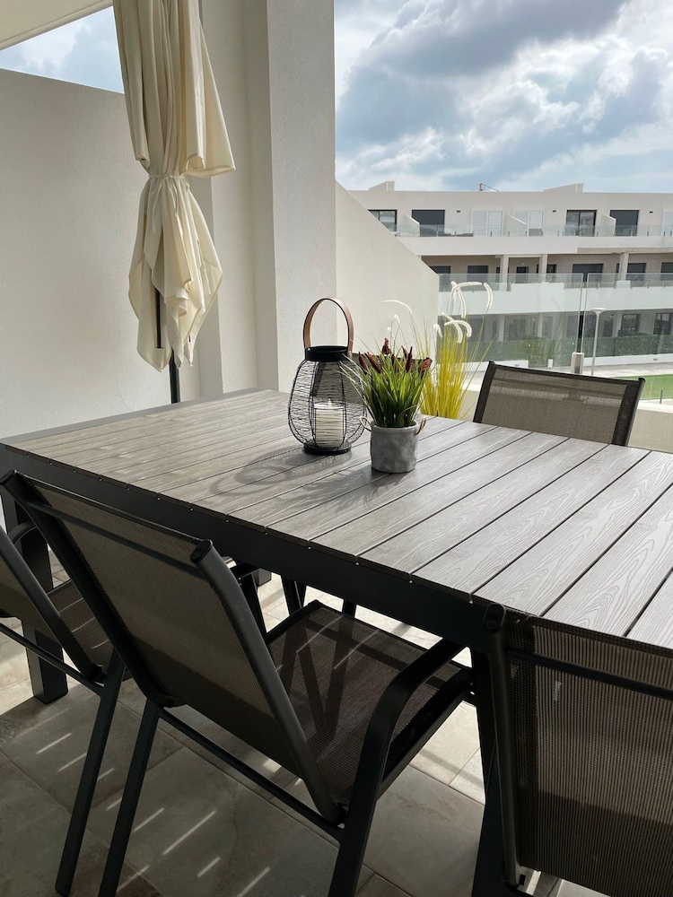 La Petite For t Seaview Flat in Marbella