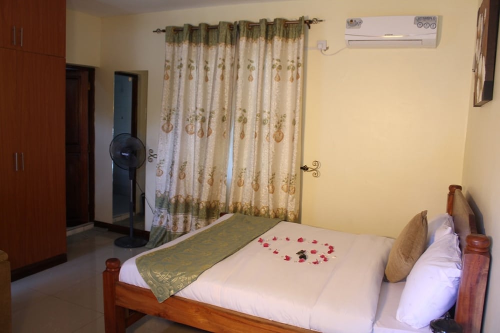 Oluwa Seun Beach Cottages view 4
