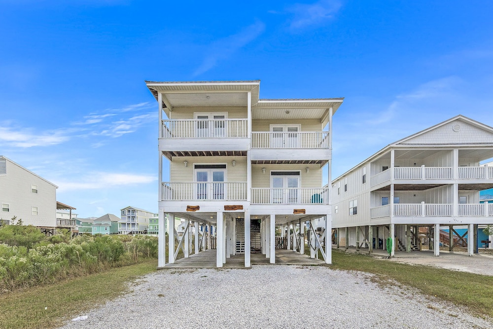 Hotel Turtle's Nest West - Image 1