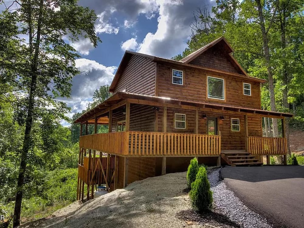 Rainbow Falls Retreat by Jackson Mountain Rentals