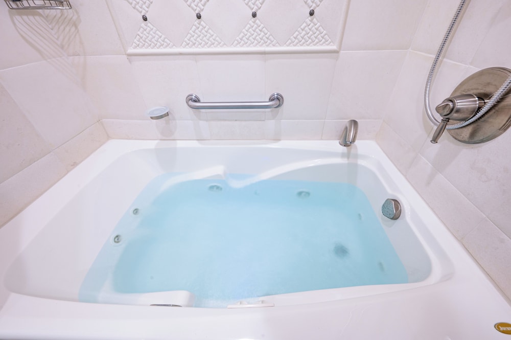 Luxury living with Spa &Pool near Disney