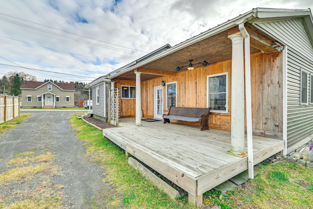 'the Olde Westerlo Village House' - Winter Retreat