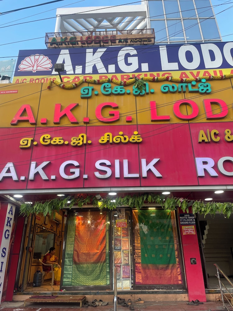 AKG Lodge