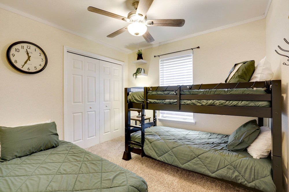 Pet Friendly Casa Nueve St Augustine Home! view 5